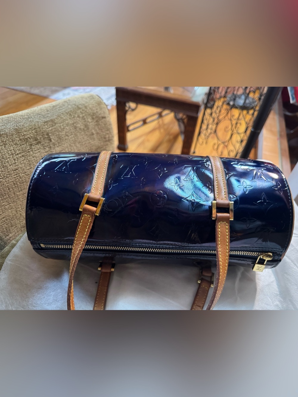 Louis Vuitton Vernis Bedford in Navy - Picture 7 of 16